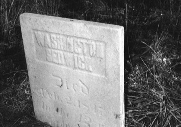 Photo of grave