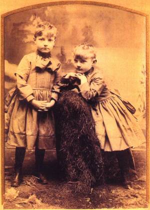 Hattie & Berta Sedwick, click for larger image